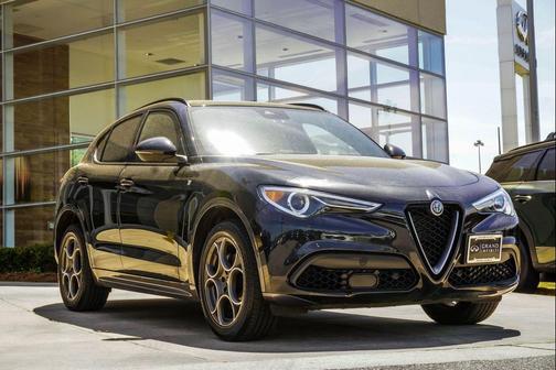 Vulcano Black Metallic 2023 Alfa Romeo Stelvio Ti