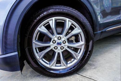 Carbonized Gray Metallic 2022 Ford Explorer XLT