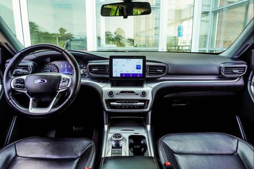 Carbonized Gray Metallic 2022 Ford Explorer XLT