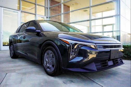 2025 Kia K4 LX
