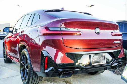 2023 BMW X4 M40i