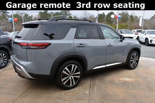 2023 Nissan Pathfinder Platinum 4WD