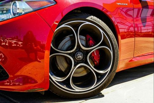 Alfa Rosso 2022 Alfa Romeo Giulia Ti