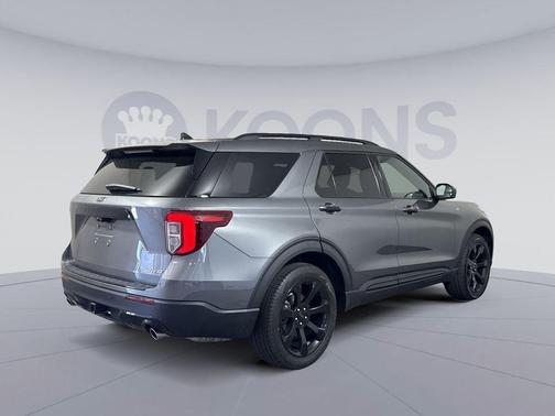 CARBONIZED GRAY METALLIC 2023 Ford Explorer ST-Line