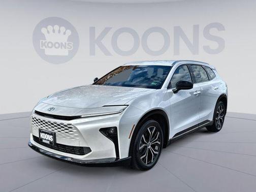 2025 Toyota Crown Signia XLE