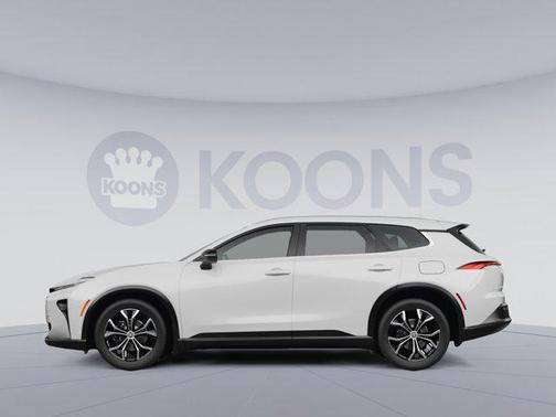 2025 Toyota Crown Signia XLE