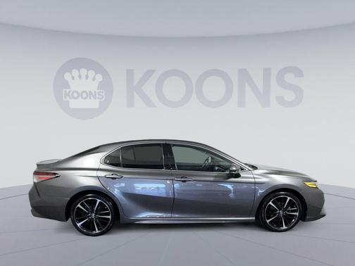 Predawn Gray Mica 2018 Toyota Camry XSE