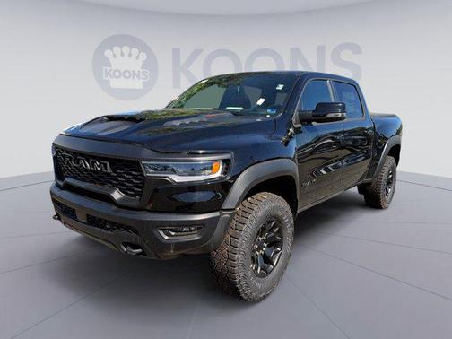 Diamond Black Crystal Pearlcoat 2026 RAM 1500 RHO Crew Cab 4x4 5'7' Box