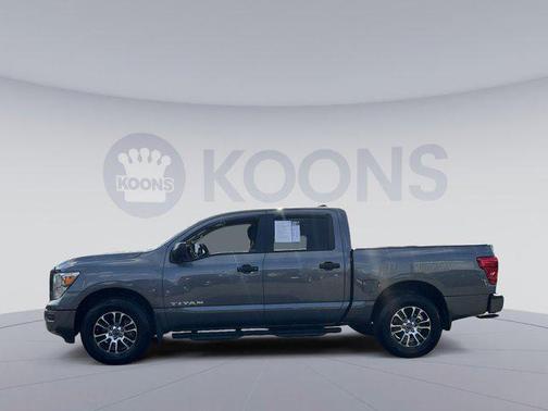 2024 Nissan Titan SV
