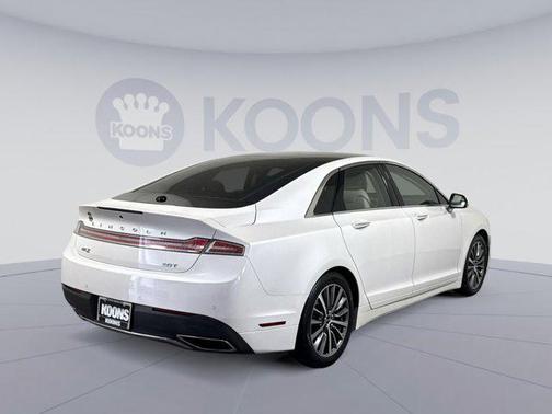 2017 Lincoln MKZ Base