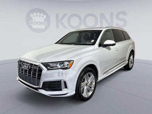 2022 Audi Q7 45 Premium Plus