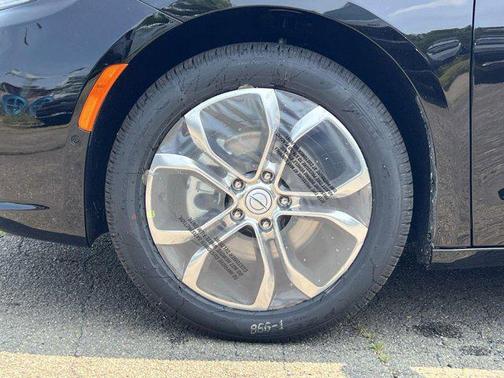 2025 Chrysler Pacifica L