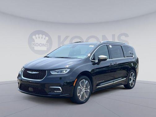 2025 Chrysler Pacifica L
