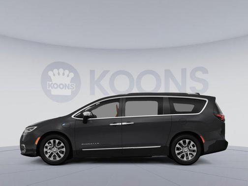 2025 Chrysler Pacifica L