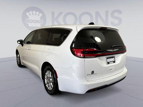 2025 Chrysler Pacifica L