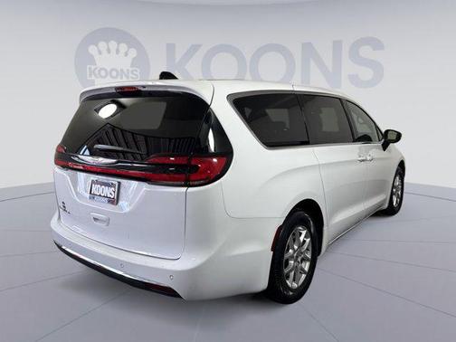 2025 Chrysler Pacifica L