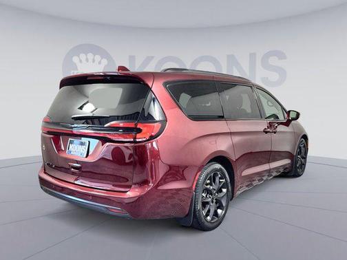 2021 Chrysler Pacifica Touring L