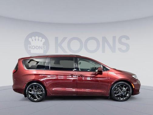 2021 Chrysler Pacifica Touring L