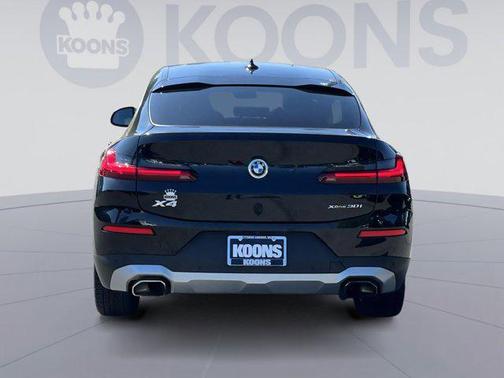 2022 BMW X4 xDrive30i