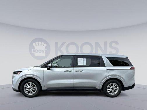 2023 Kia Carnival LX