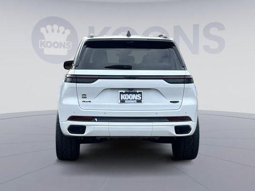 2023 Jeep Grand Cherokee Summit