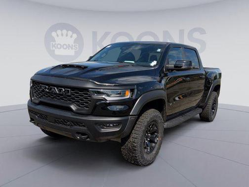 Diamond Black Crystal Pearlcoat 2026 RAM 1500 RHO Crew Cab 4x4 5'7' Box