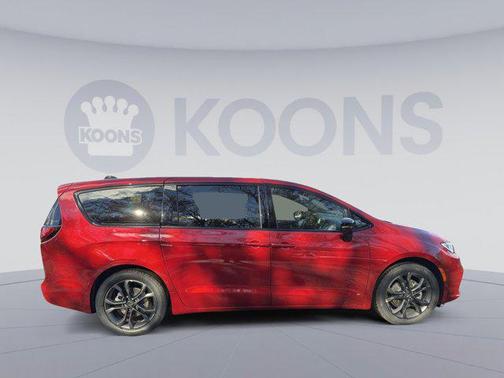 2026 Chrysler Pacifica L