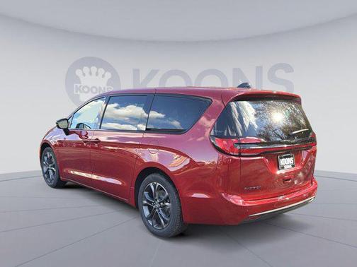 2026 Chrysler Pacifica L