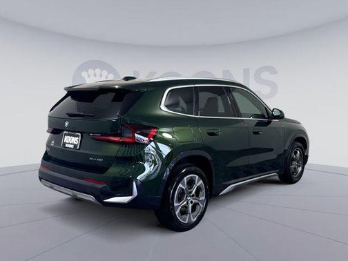 San Remo Green Metallic 2025 BMW X1 xDrive28i