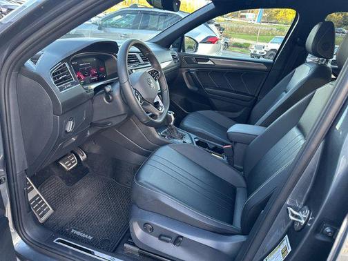 2024 Volkswagen Tiguan 2.0T SE R-Line Black 4MOTION