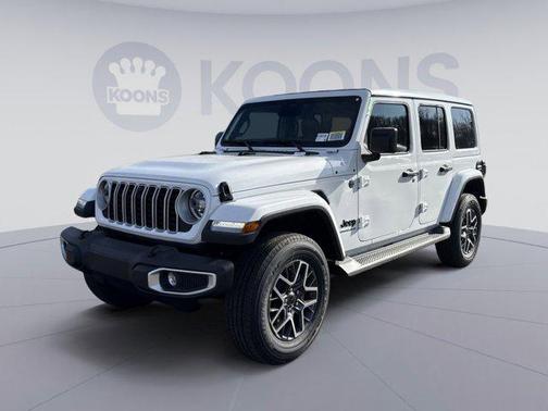 2026 Jeep Wrangler 4-Door Sahara 4x4