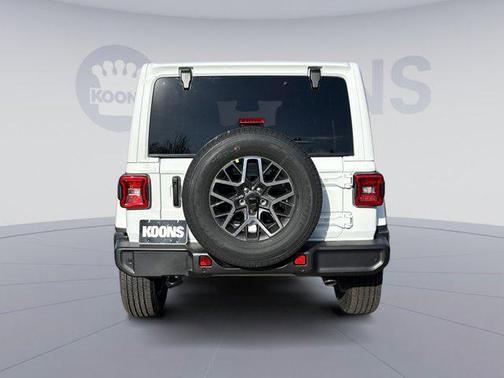 2026 Jeep Wrangler 4-Door Sahara 4x4
