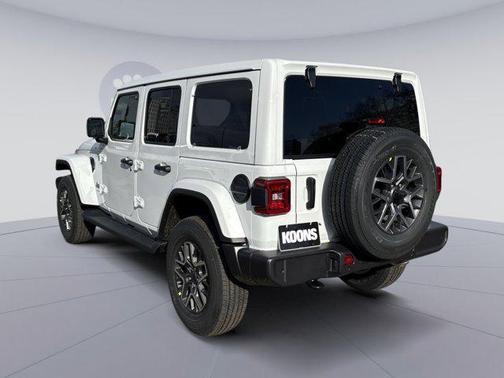 2026 Jeep Wrangler 4-Door Sahara 4x4