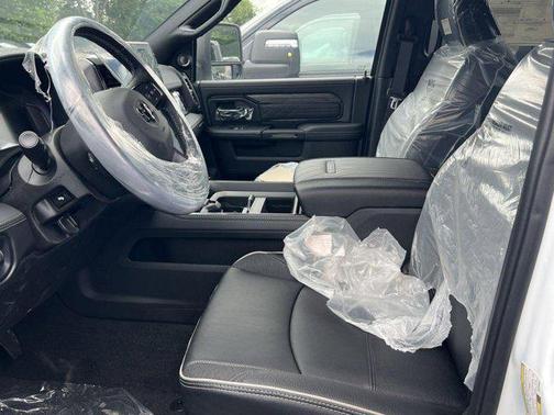 2025 RAM 2500 Limited Crew Cab 4x4 6'4' Box