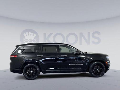 2022 Jeep Grand Cherokee L Summit