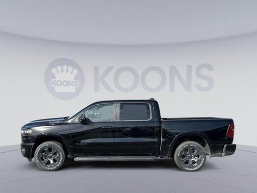 Diamond Black Crystal Pearlcoat 2026 RAM 1500 Big Horn/Lone Star
