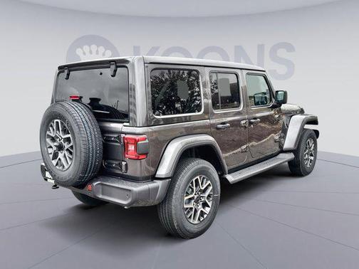 2026 Jeep Wrangler 4-Door Sahara 4x4