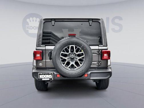 2026 Jeep Wrangler 4-Door Sahara 4x4