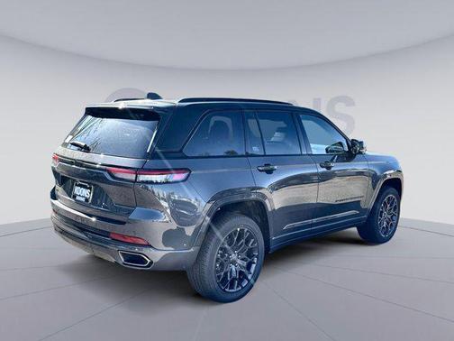 2025 Jeep Grand Cherokee Summit