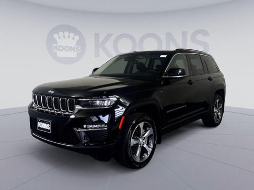 Diamond Black Crystal Pearlcoat 2022 Jeep Grand Cherokee 4xe Base