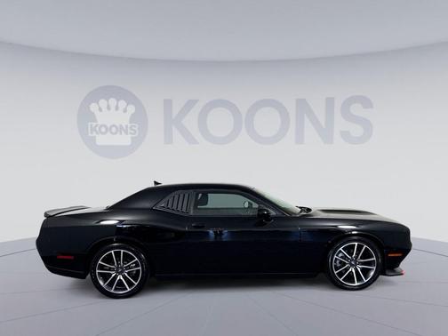 Pitch Black Clearcoat 2023 Dodge Challenger GT