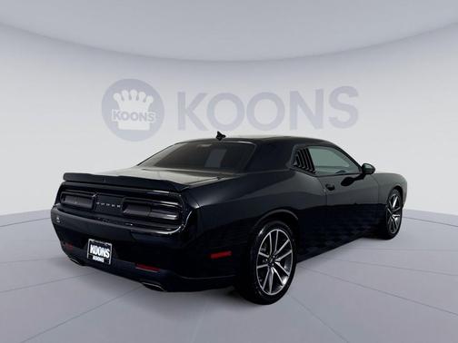 Pitch Black Clearcoat 2023 Dodge Challenger GT