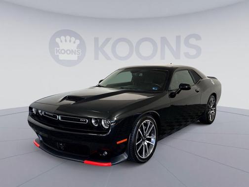 Pitch Black Clearcoat 2023 Dodge Challenger GT