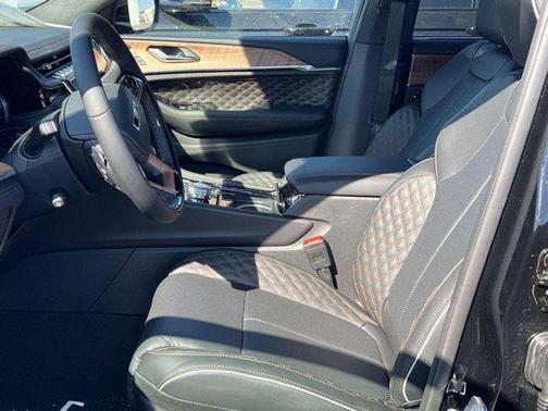 2025 Jeep Grand Cherokee L Summit Reserve