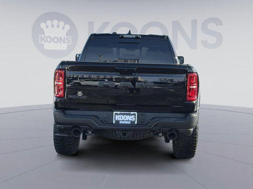 Diamond Black Crystal Pearlcoat 2025 RAM 1500 RHO Crew Cab 4x4 5'7' Box