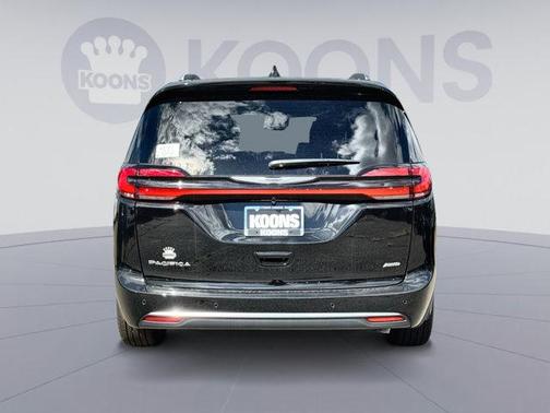 2026 Chrysler Pacifica L
