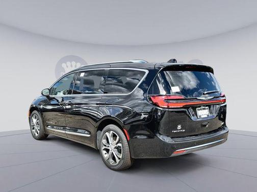2026 Chrysler Pacifica L
