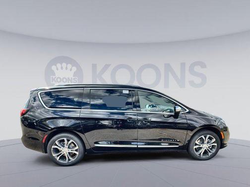 2026 Chrysler Pacifica L