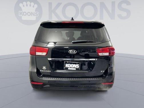 Photo 4 of 25 of 2015 Kia Sedona EX