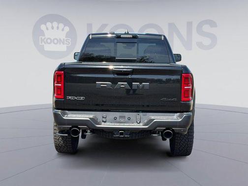 Diamond Black Crystal Pearlcoat 2026 RAM 1500 RHO Crew Cab 4x4 5'7' Box